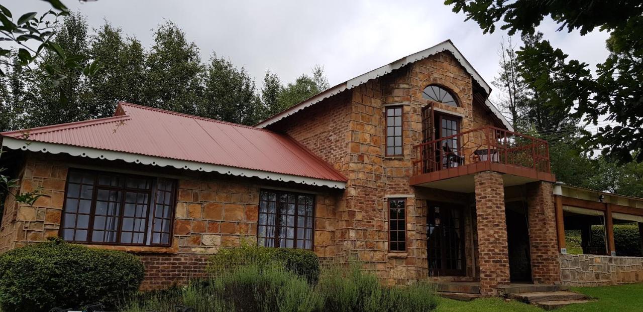 Villa Alm-Ue à Dullstroom Extérieur photo