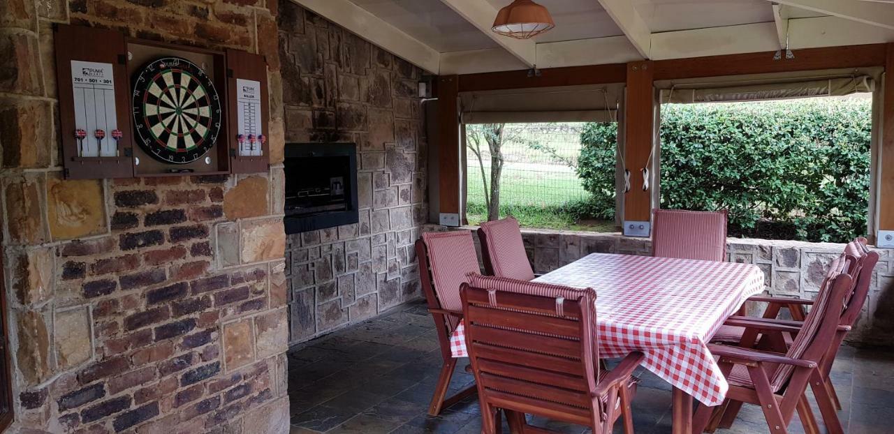 Villa Alm-Ue à Dullstroom Extérieur photo