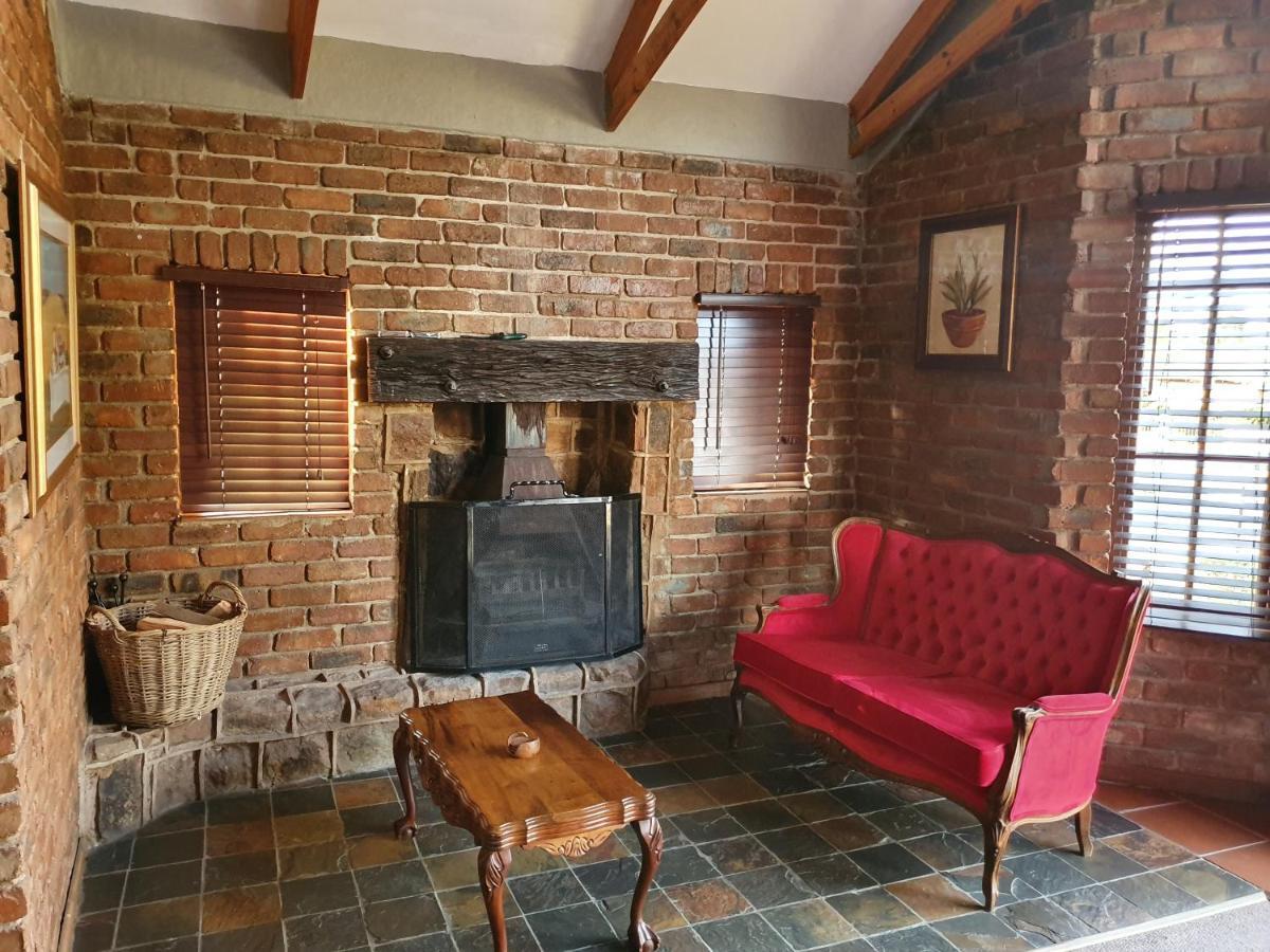 Villa Alm-Ue à Dullstroom Extérieur photo